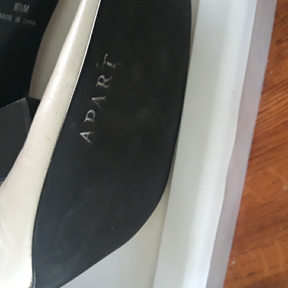 Cream Heels sz 8.5 - Picture 9 of 15